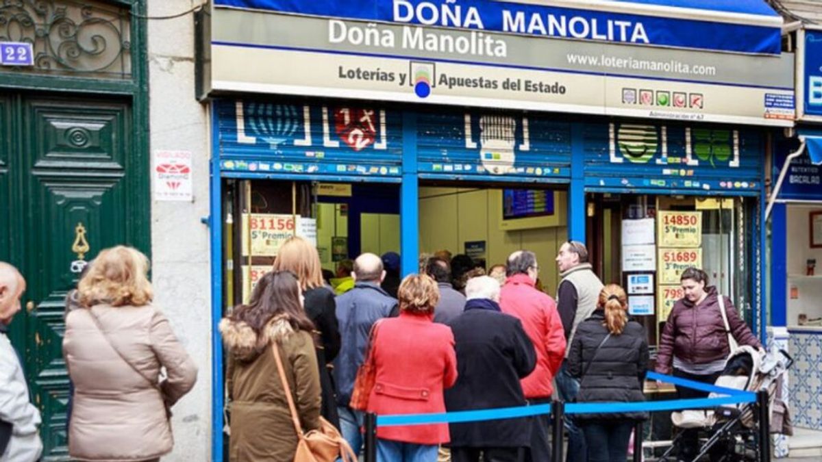 Doña Manolita vende todos los décimos de la Lotería de Navidad a 8 días del sorteo