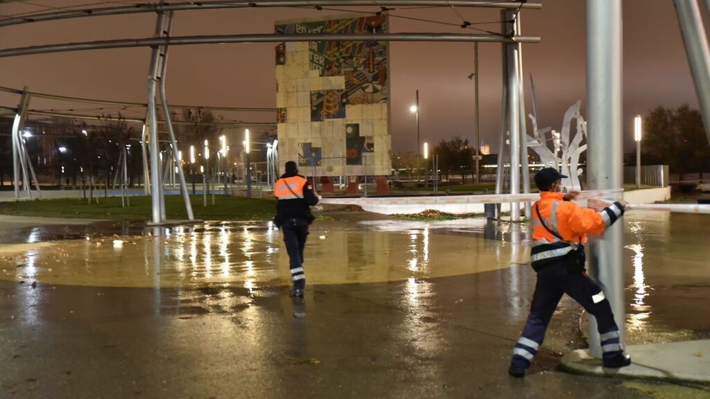 EuropaPress_4145405_bomberos_zaragoza_realizan_15_intervenciones_crecida_extraordinaria_ebro