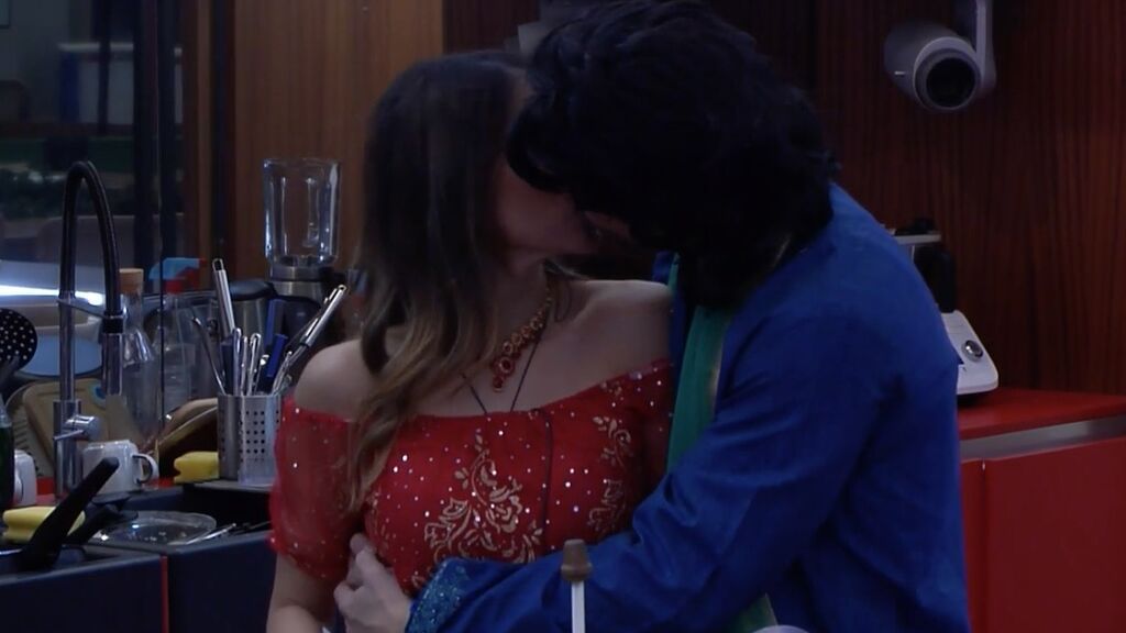 Captura de pantalla 2021-12-15 a las 23.16.46