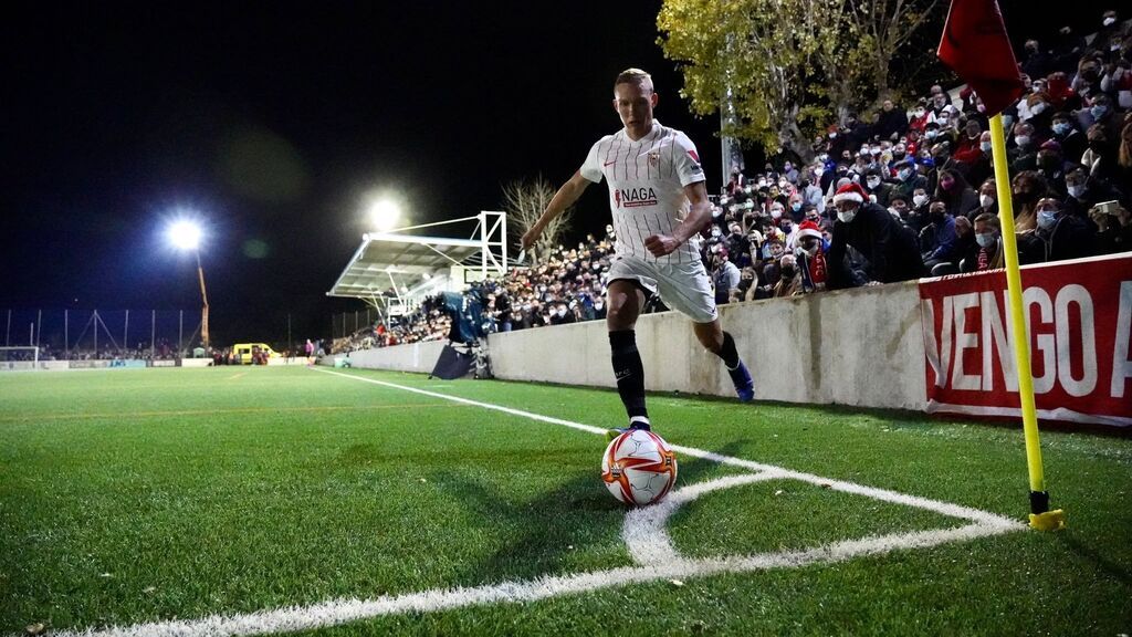 El Sevilla sufre pero pasa ante el Andratx en la Copa del Rey El Sevilla sufre pero pasa ante el Andratx en la Copa del Rey