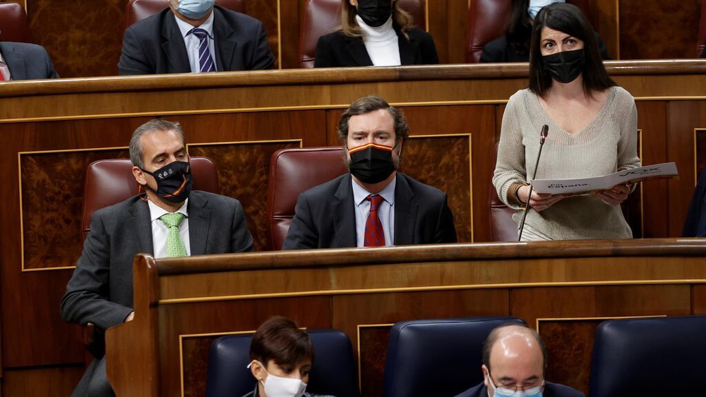 Bronca en el Congreso por el niño de Canet: pateos en el escaño de Vox porque la CUP habla en catalán