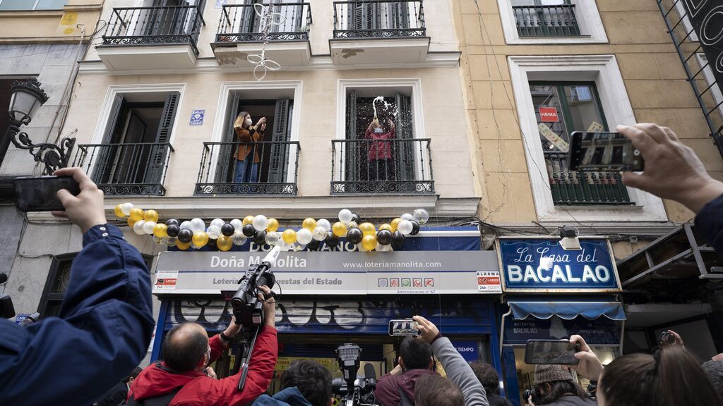 Estadística: Cuántos décimos hay que jugar en la Lotería de Navidad para ganar un premio principal