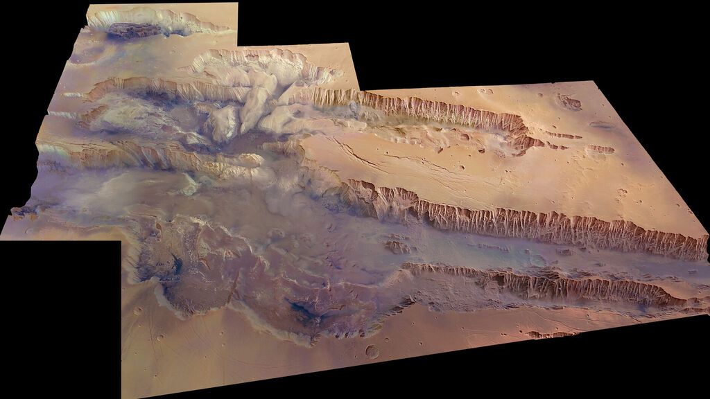 Valles_Marineris_pillars