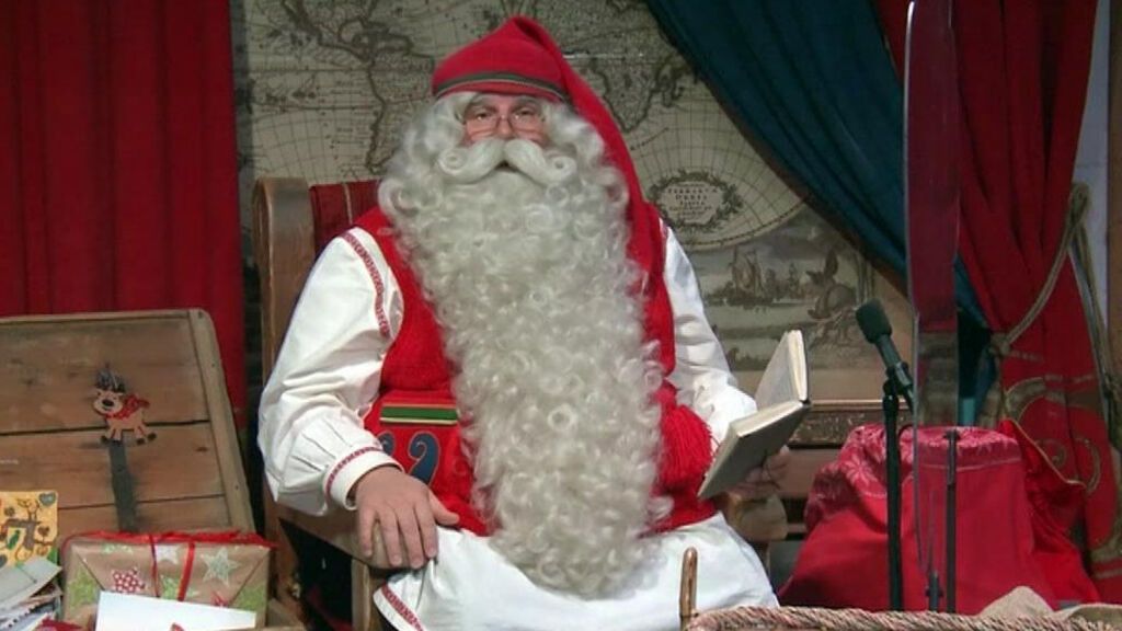 Papá Noel abre las puertas de su casa por primera vez desde la pandemia