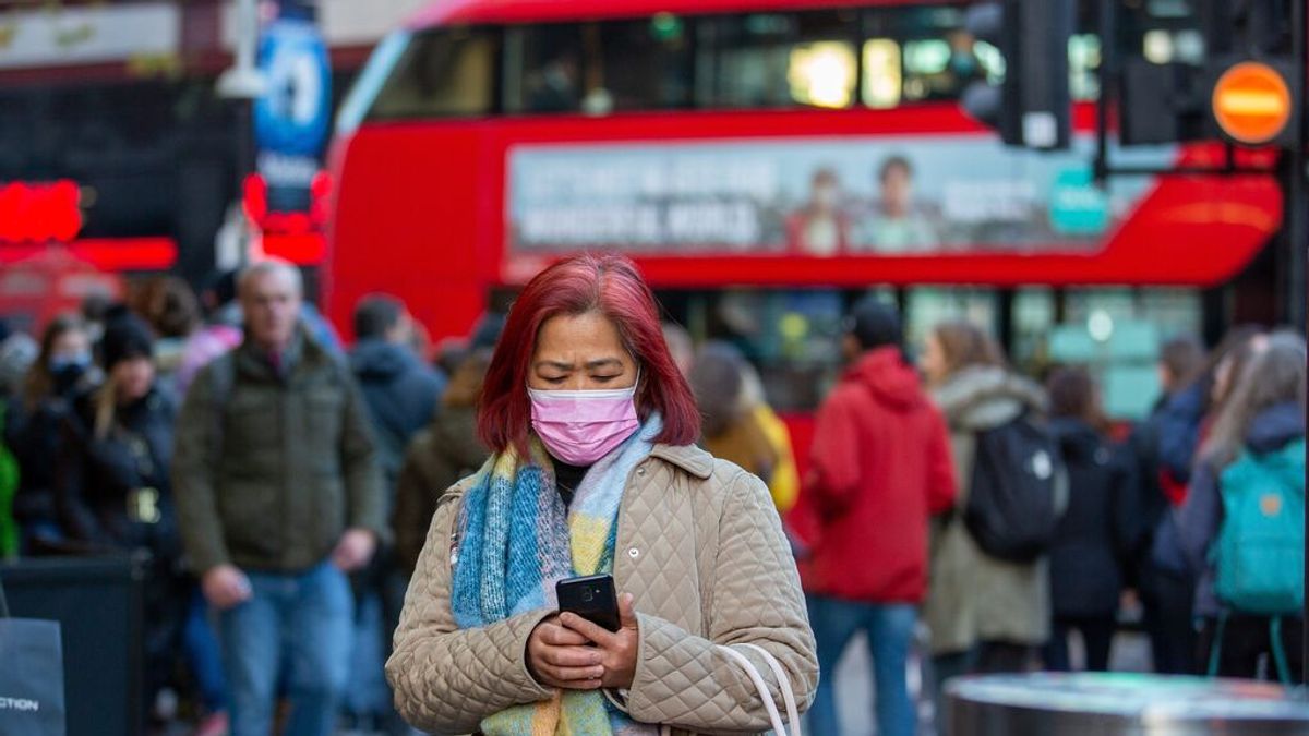 Reino Unido bate su récord de contagios diarios de coronavirus con 93.000 casos en las últimas 24 horas Reino Unido bate su récord de contagios diarios de coronavirus con 93.000 casos en las últimas 24 horas