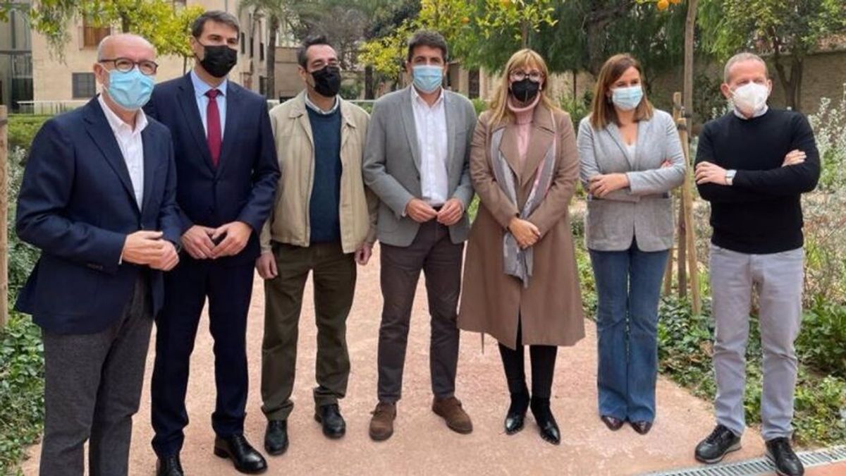 El PP readmitirá a los ex concejales de Valencia tras el archivo de la causa del 'pitufeo' El PP readmitirá a los ex concejales de Valencia tras el archivo de la causa del 'pitufeo'