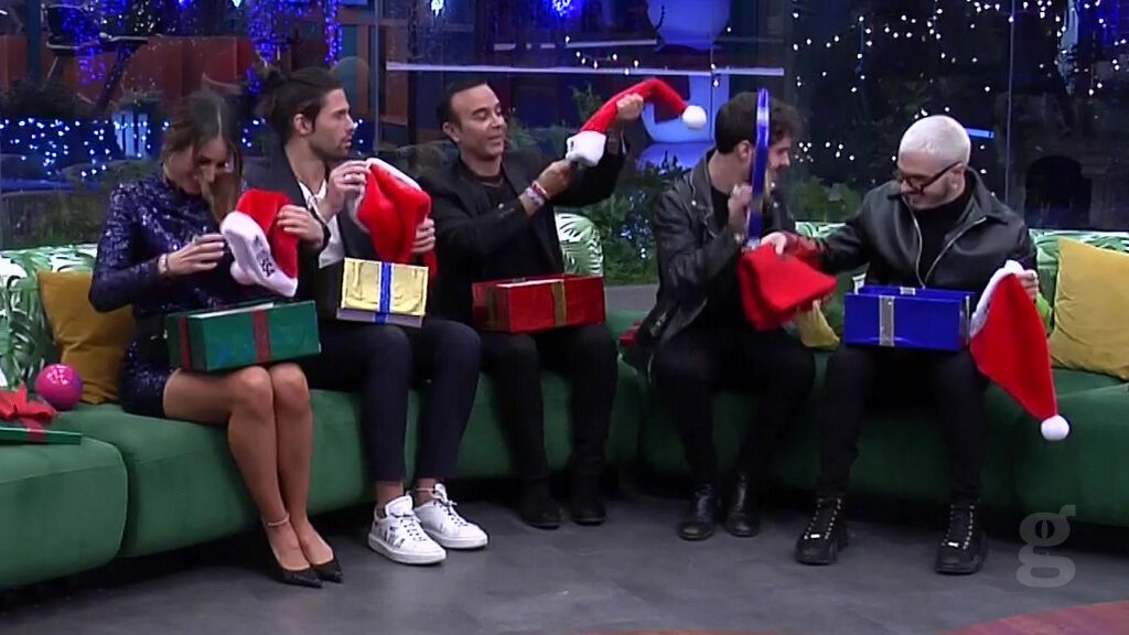 Abriendo los regalos