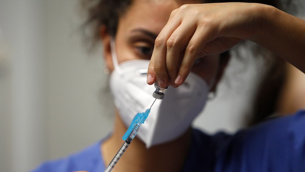 Entra en vigor en Baleares exigir el certificado COVID o tres PDIA semanales a todos los sanitarios no vacunados