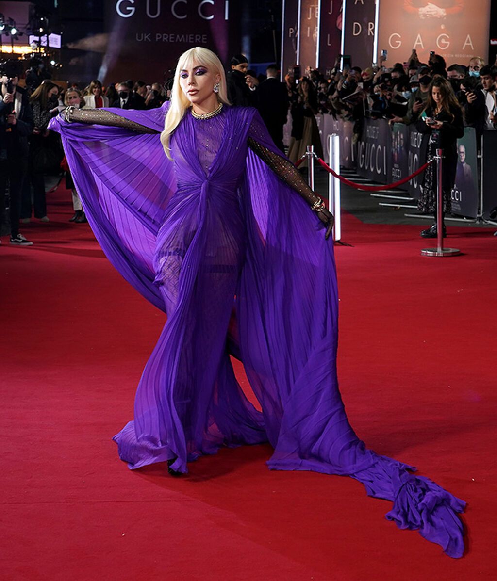 Vestido morado de Gucci