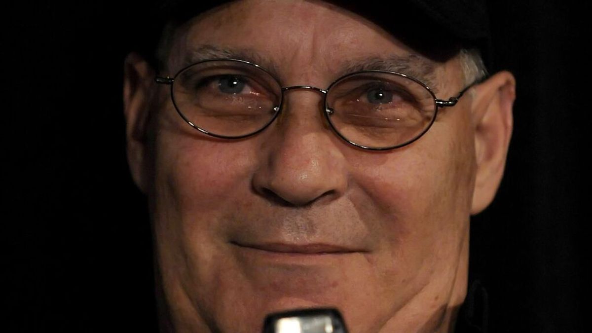Muere el trovador cubano Vicente Feliú sobre el escenario: "Tocaba acordes cuando falló su corazón"