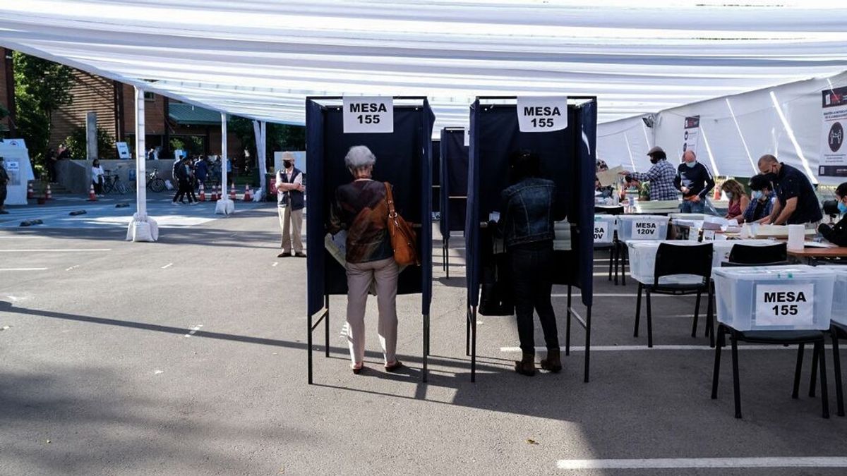 Abren las urnas para la segunda vuelta de las elecciones presidenciales chilenas Abren las urnas para la segunda vuelta de las elecciones presidenciales chilenas