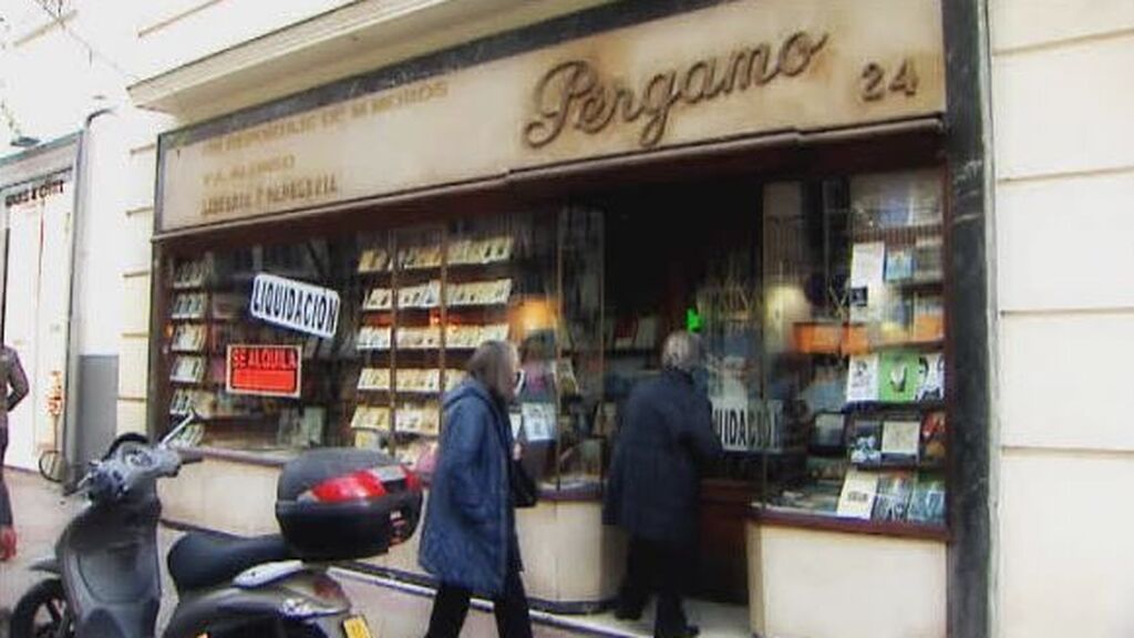 Cierra la librería Pérgamo, la más antigua de Madrid