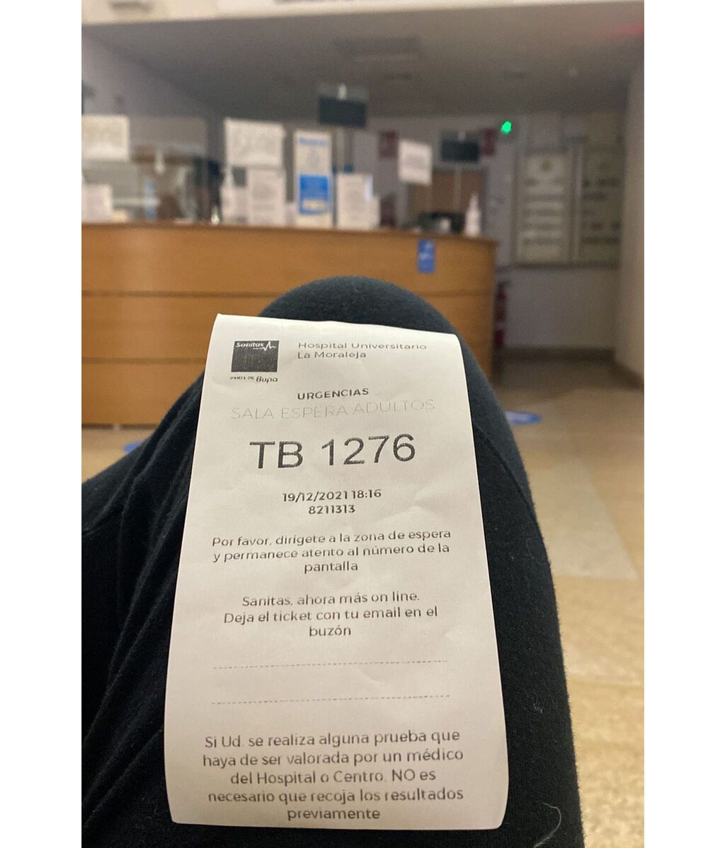 Tom Brusse ha preocupado a sus seguidores con una imagen desde el hospital