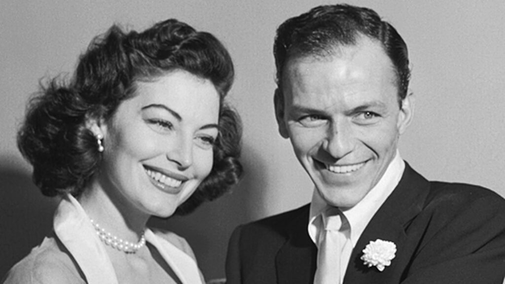 Frank y Ava coincidieron en una fiesta en Palm Springs.