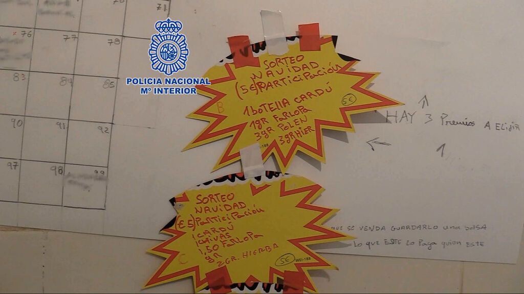 Detenidos dos traficantes que sorteaban una "narcocesta" navideña con cocaína, dinero y un jamón