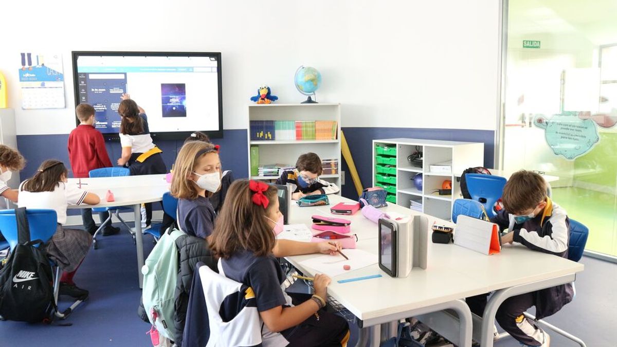 Los directores de colegios de Madrid piden el cierre "de inmediato" de las aulas
