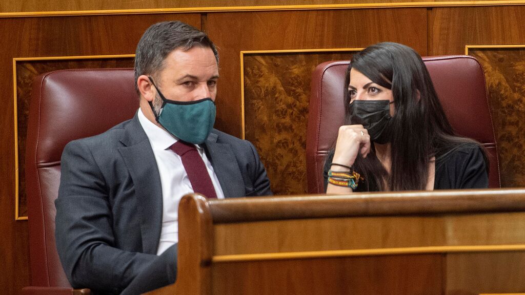 Abascal llevará a los tribunales el uso obligatorio de la mascarilla y califica a Sánchez como "aprendiz de tirano"
