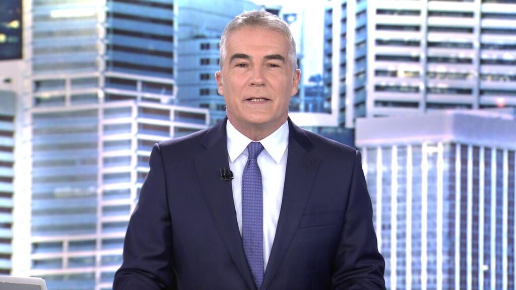 Con David Cantero Informativos Telecinco 2021 Mediodía 22/12/2021 Con David Cantero Informativos Telecinco 2021 Mediodía 22/12/2021