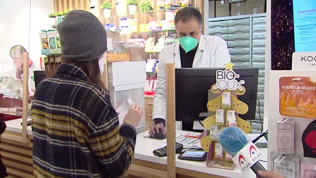 Madrid reparte tan solo 77.000 test de antígenos en farmacias