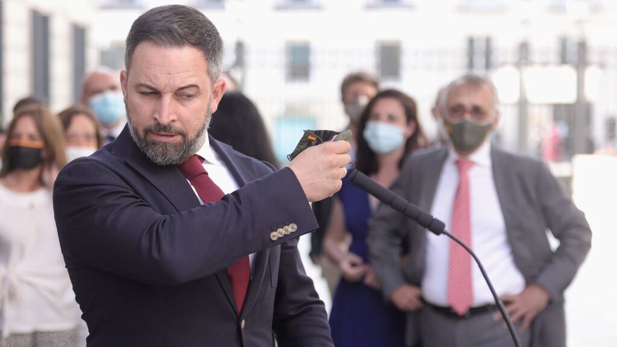 Abascal avisa que no se pondrá la mascarilla en la calle y hay distancia y amenaza con llevar la medida a los tribunales Abascal avisa que no se pondrá la mascarilla en la calle y hay distancia y amenaza con llevar la medida a los tribunales