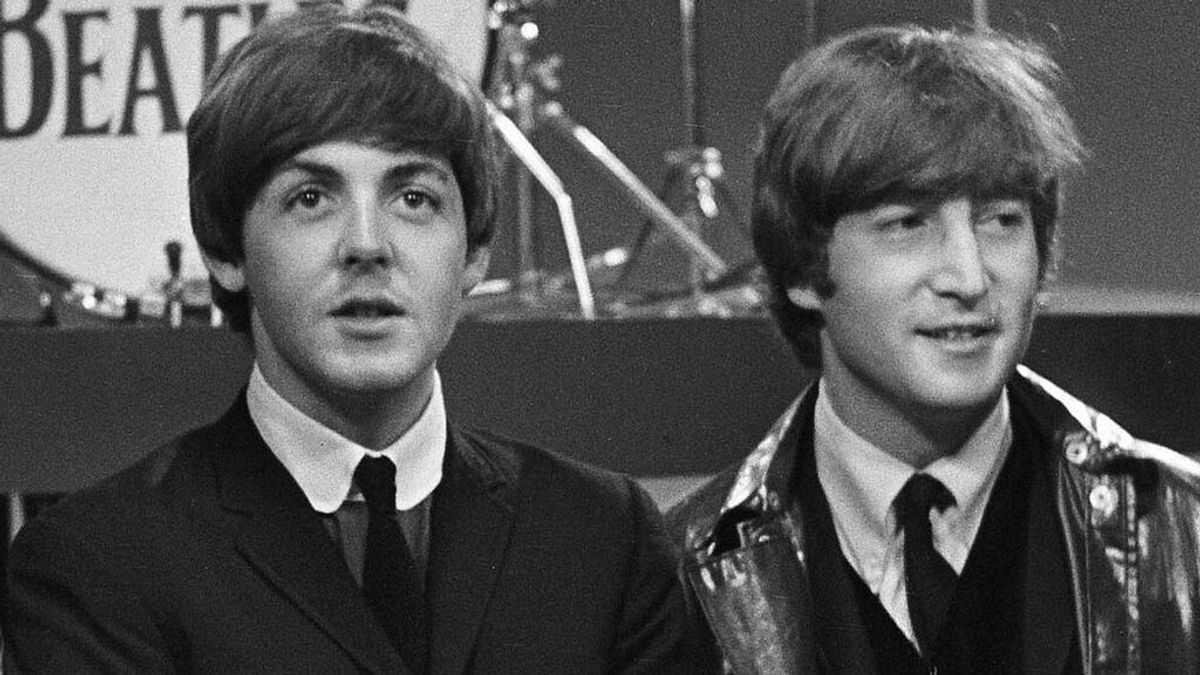 Cuando John conoció a Paul y empezó la historia de The Beatles.