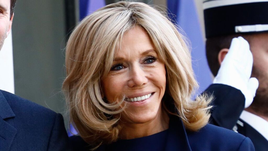 "Brigitte Macron nació hombre", el bulo que circula en Francia y que ya ha sido denunciado