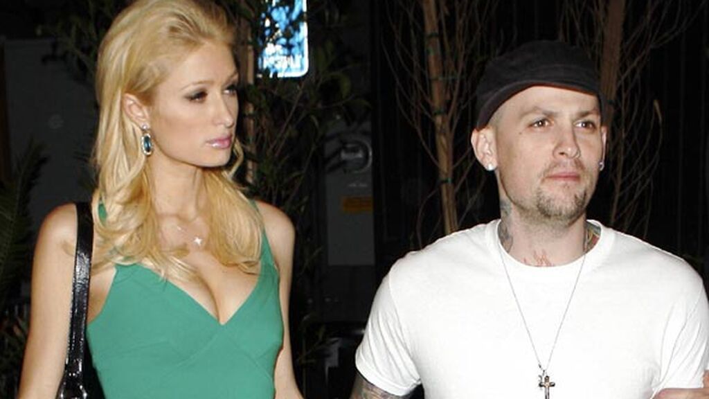 También, estuvo con el músico Benji Madden.
