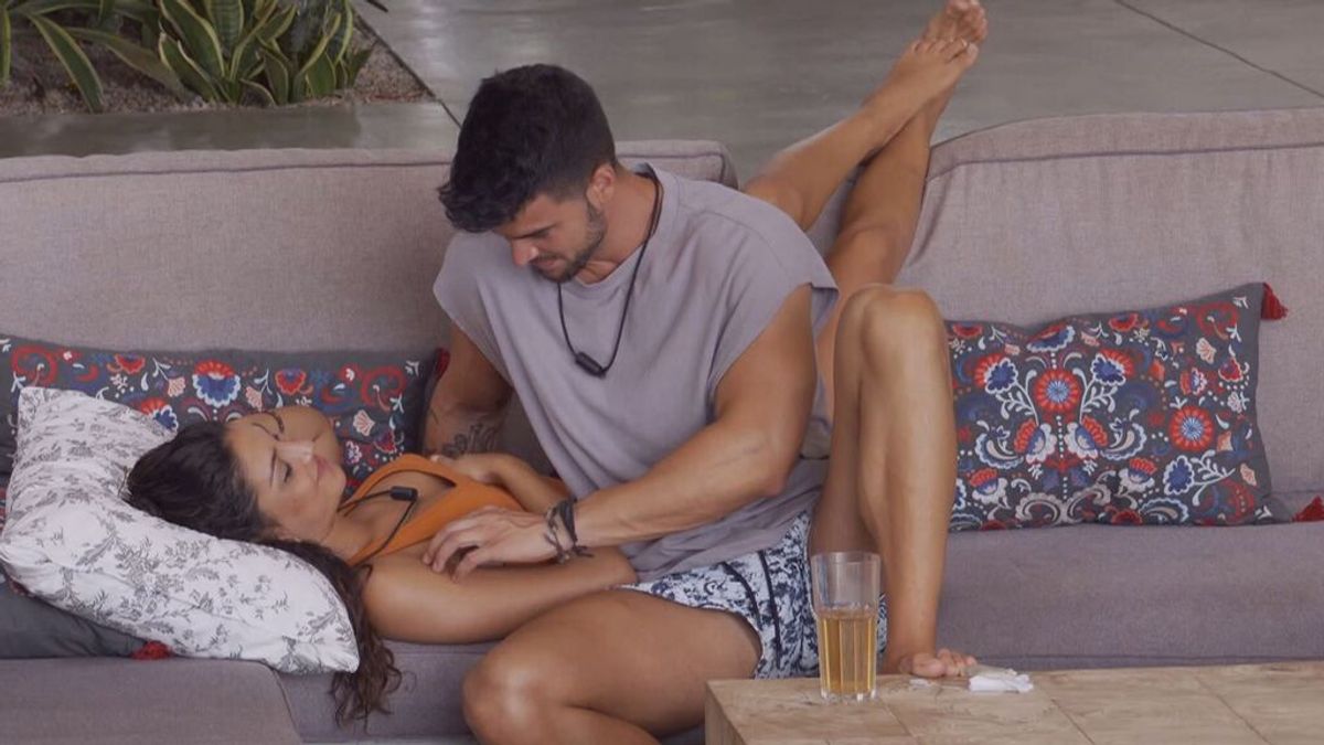 Tania y Stiven hacen planes de futuro en su momento más "romántico" en Villa Paraíso