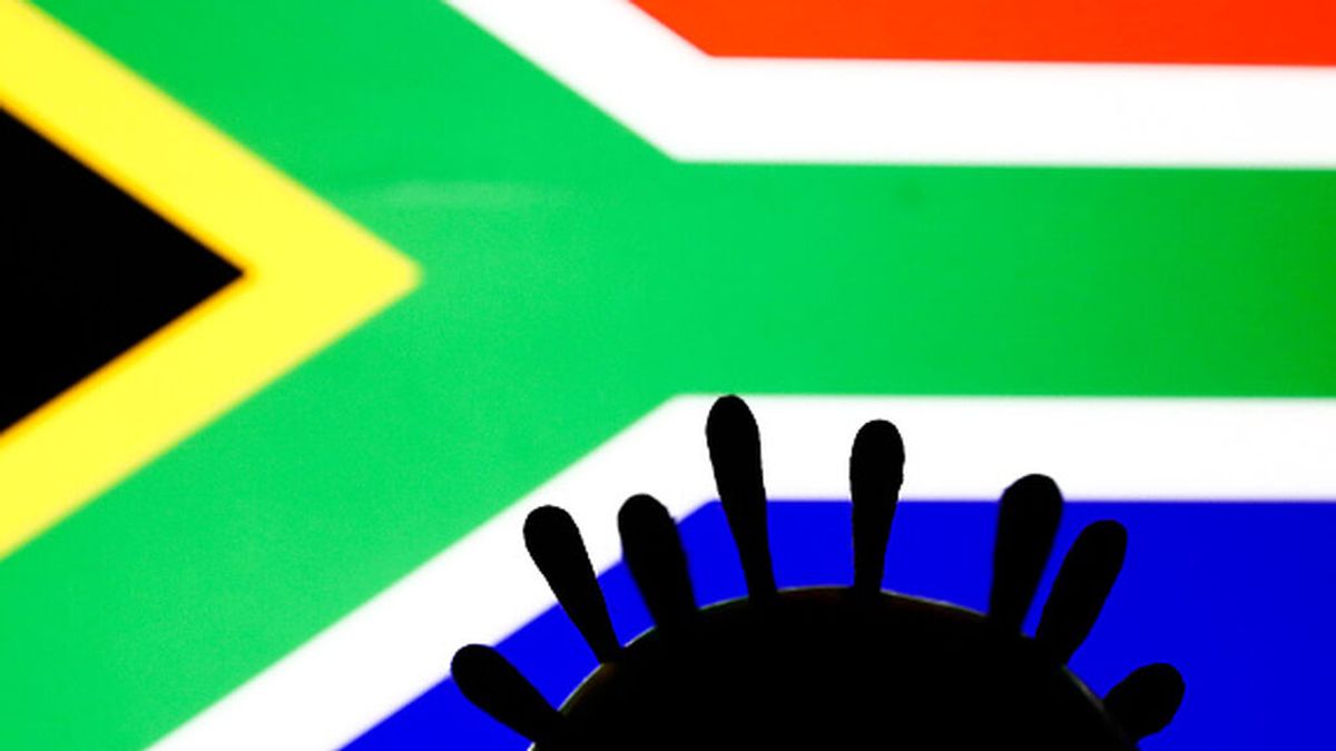 El gobierno de Sudáfrica asegura que omicrón "ha pasado sin pico de fallecimientos"
