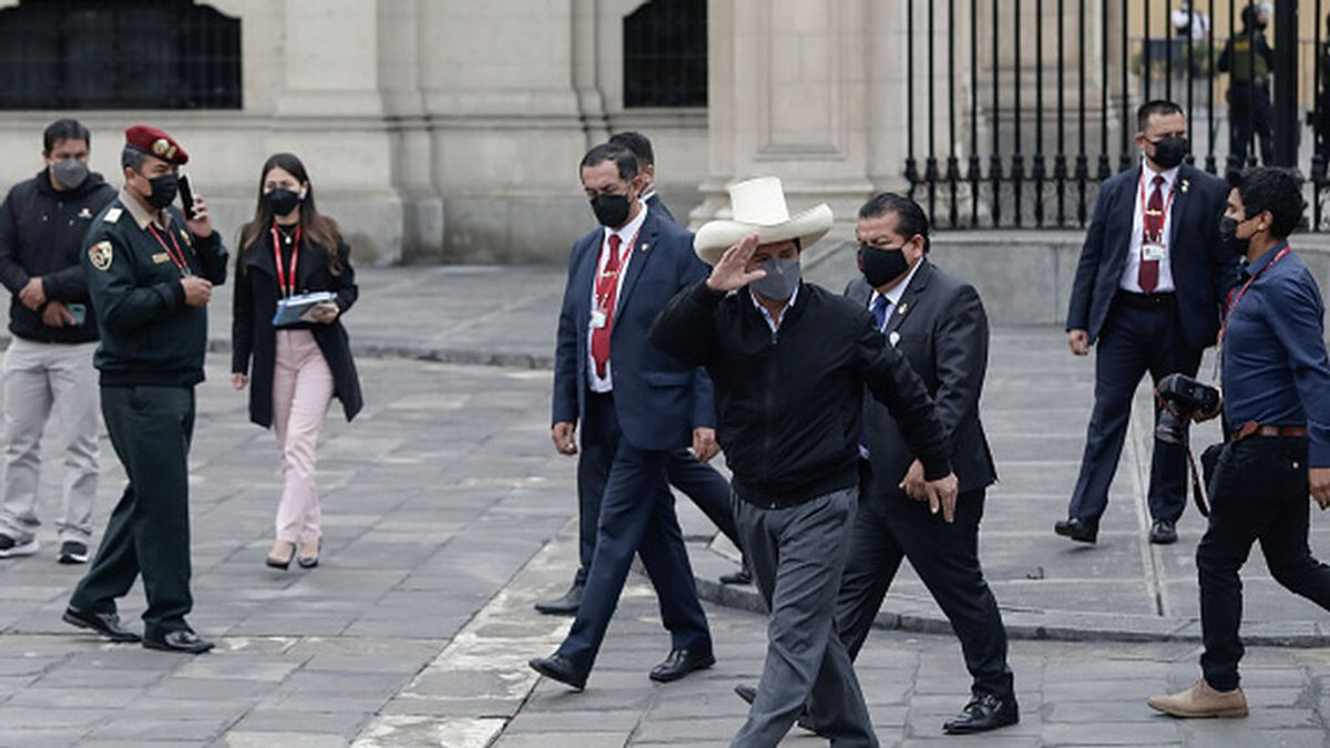 Castillo cierra el año en Perú con doce cambios ministeriales en apenas cinco meses de mandato Castillo cierra el año en Perú con doce cambios ministeriales en apenas cinco meses de mandato