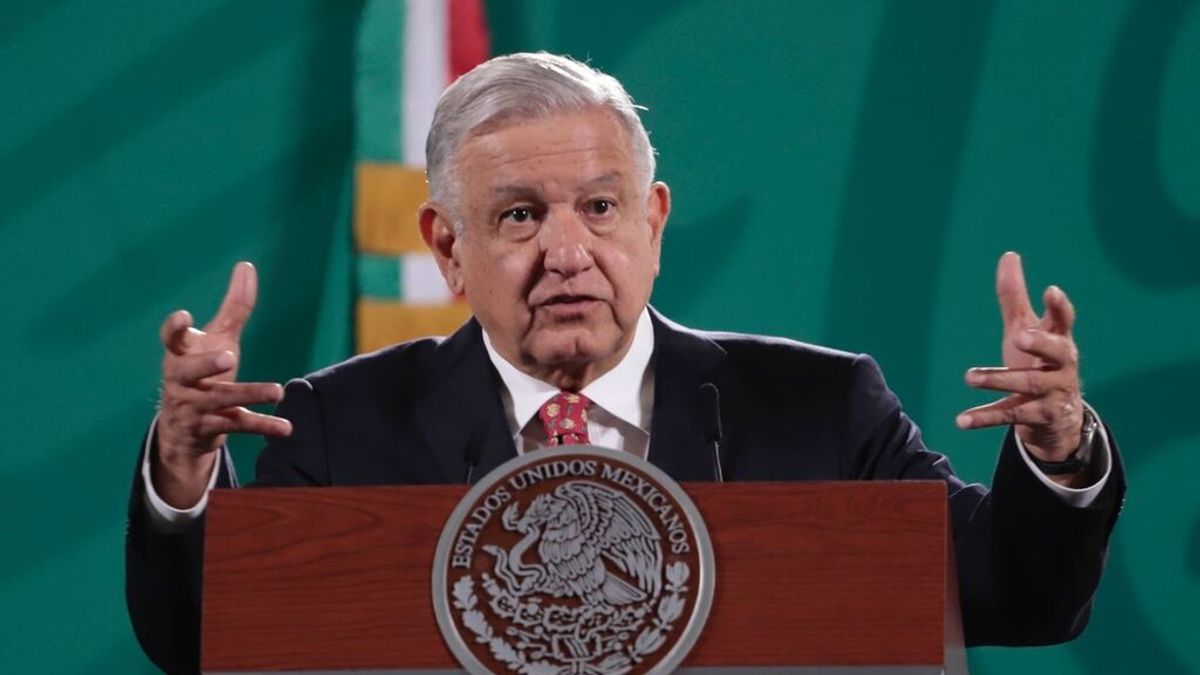 Decapitan una estatua de López Obrador en el estado de México dos días después de ser inaugurada
