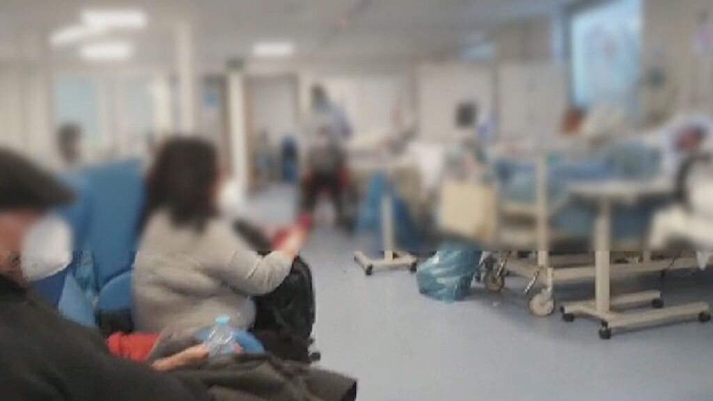 Una sala de urgencias al triple de su capacidad, así se nota ómicron en el Hospital La Paz