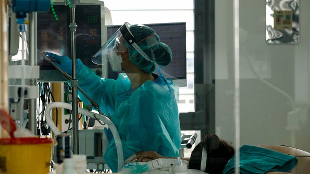 La jefa de salud de Dinamarca asegura que ómicron provocará "el fin de la pandemia"