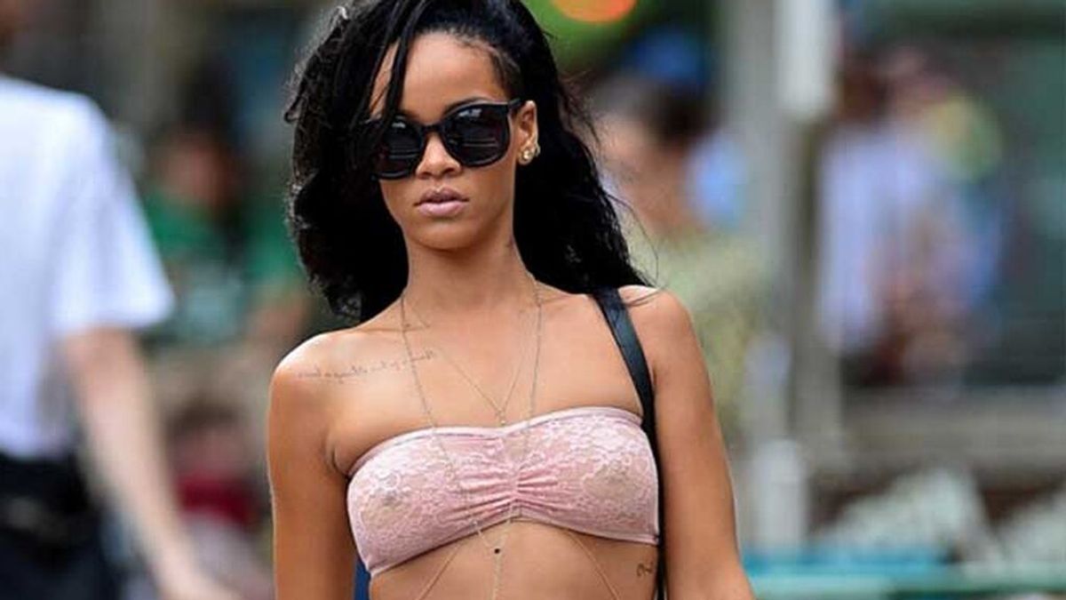 Rihanna y su colección de más de veinte tatuajes. ¿Qué significado tiene cada uno para la cantante?