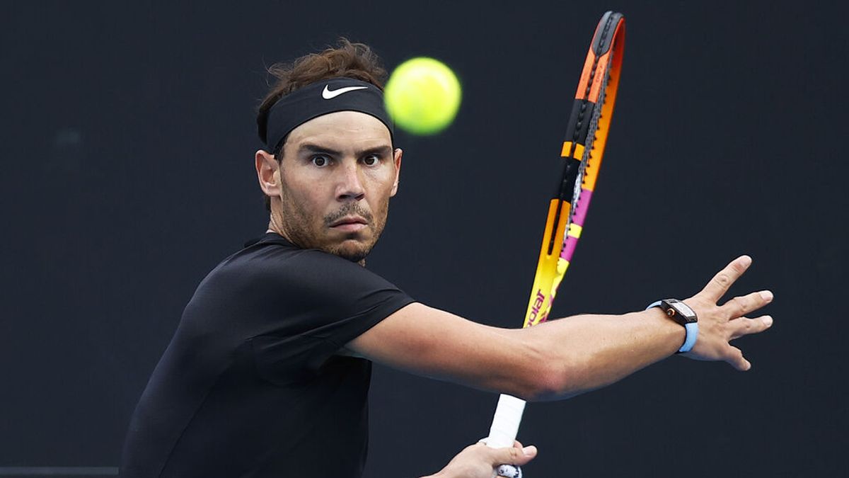 Nadal vuelve a jugar al tenis tras su positivo en covid y gana su partido de dobles junto a Jaume Munar Nadal vuelve a jugar al tenis tras su positivo en covid y gana su partido de dobles junto a Jaume Munar