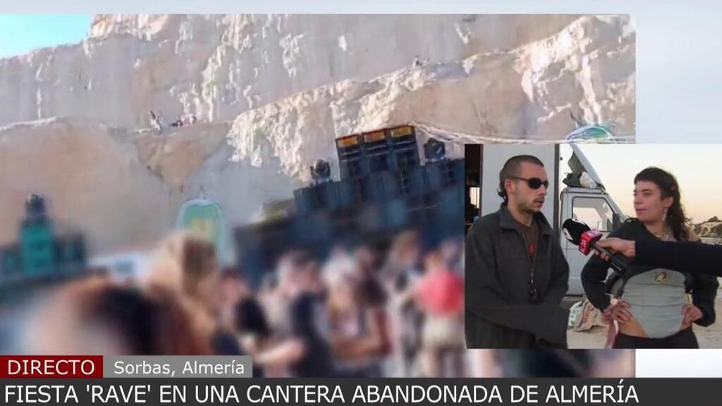 Cuatro días de fiesta sin restricciones: 'Cuatro al día' se desplaza hasta la 'rave' ilegal de Almería
