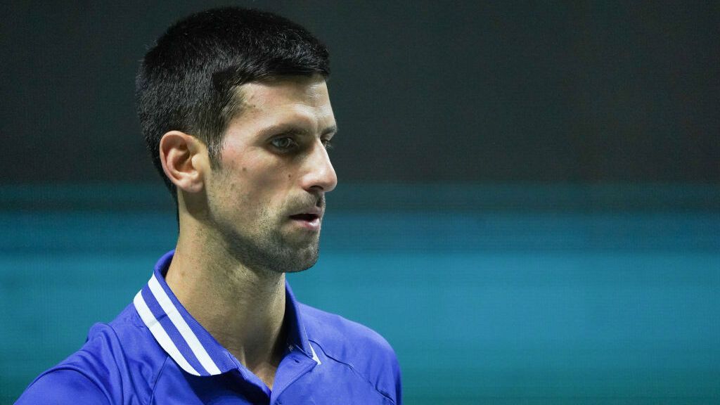 Revés para Novak Djokovic: su participación en el Open de Australia, en el aire por no poder entrar al país