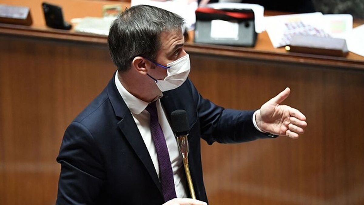El parlamento francés aprueba en primera lectura el proyecto de ley que establece el pase de vacunación El parlamento francés aprueba en primera lectura el proyecto de ley que establece el pase de vacunación