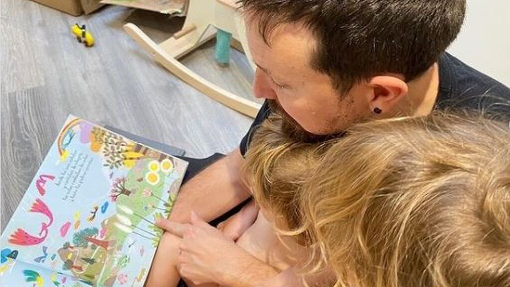 Pablo Iglesias reaparece con sus tres hijos en una foto de Irena Montero: "Feliz día de Reyes Magos para todas las familias"