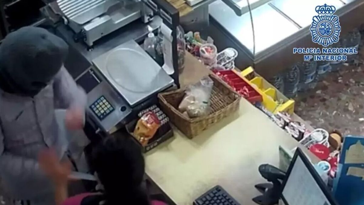Detenido por asaltar un comercio de Estepona dos veces en 48 horas Detenido por asaltar un comercio de Estepona dos veces en 48 horas