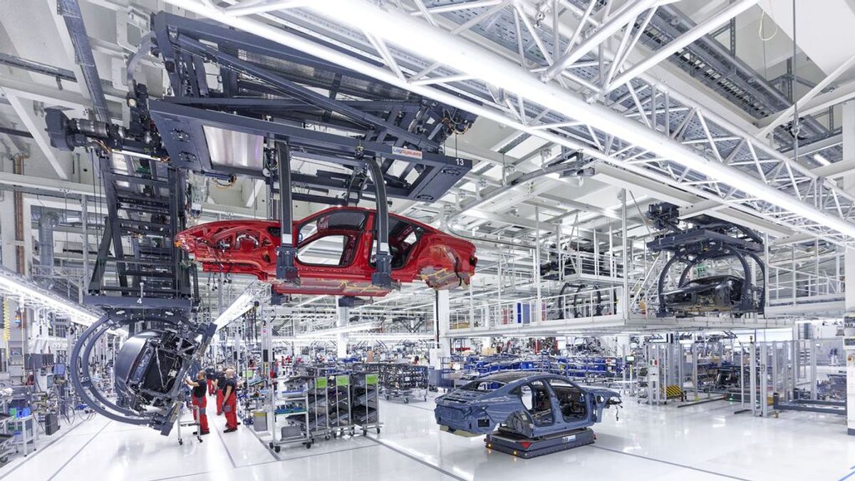 Los ERTE de los fabricantes del sector de automoción afectarán a más de 23.000 trabajadores en 2022 Los ERTE de los fabricantes del sector de automoción afectarán a más de 23.000 trabajadores en 2022
