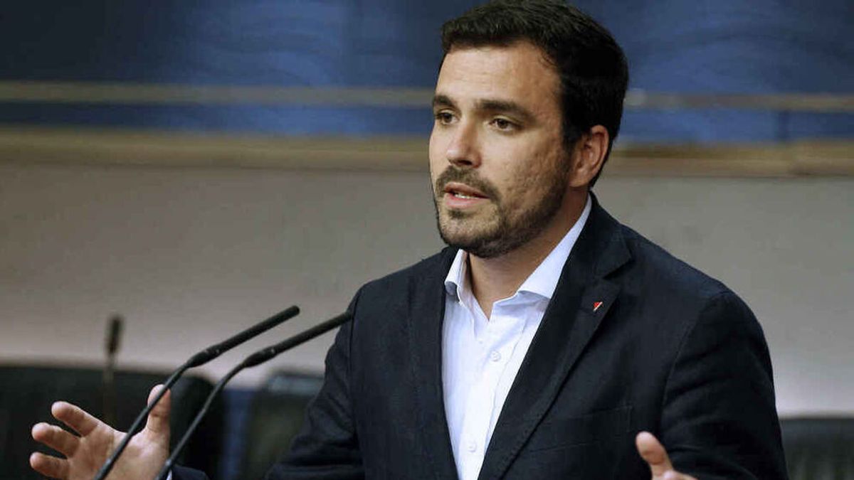 Garzón insiste en que fue "impecable" y da "por hecho" que acabará la legislatura como ministro