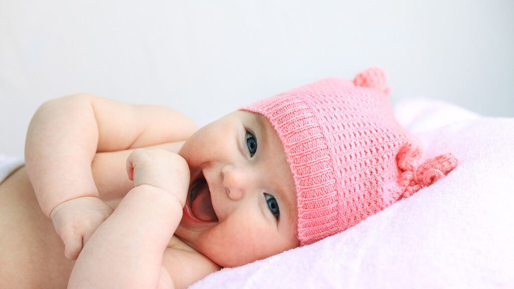 Entre los nombres de niñas más originales, también nos encontramos con Eir o Dahlia.