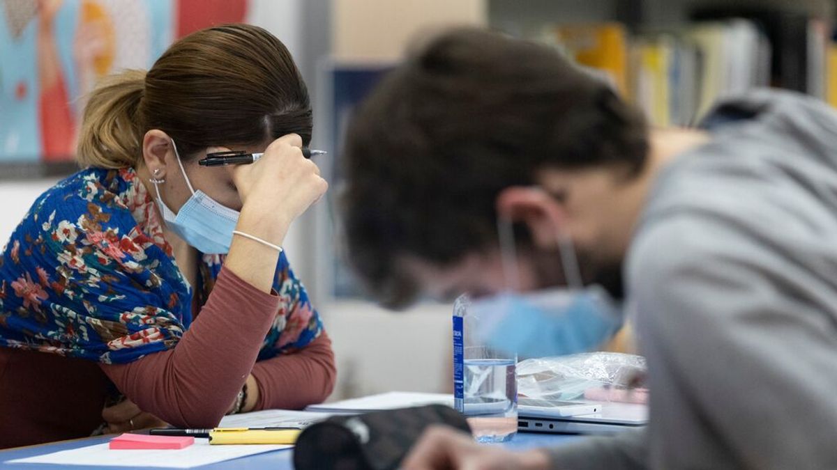 La covid ha impedido la vuelta a clase de entre el 6 y 8 % de los profesores, según los sindicatos La covid ha impedido la vuelta a clase de entre el 6 y 8 % de los profesores, según los sindicatos