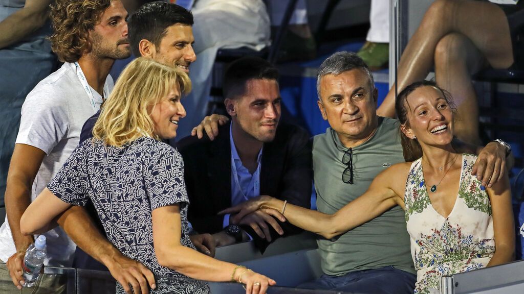 Djokovic con su familia, en la final del Adria Tour (2020)