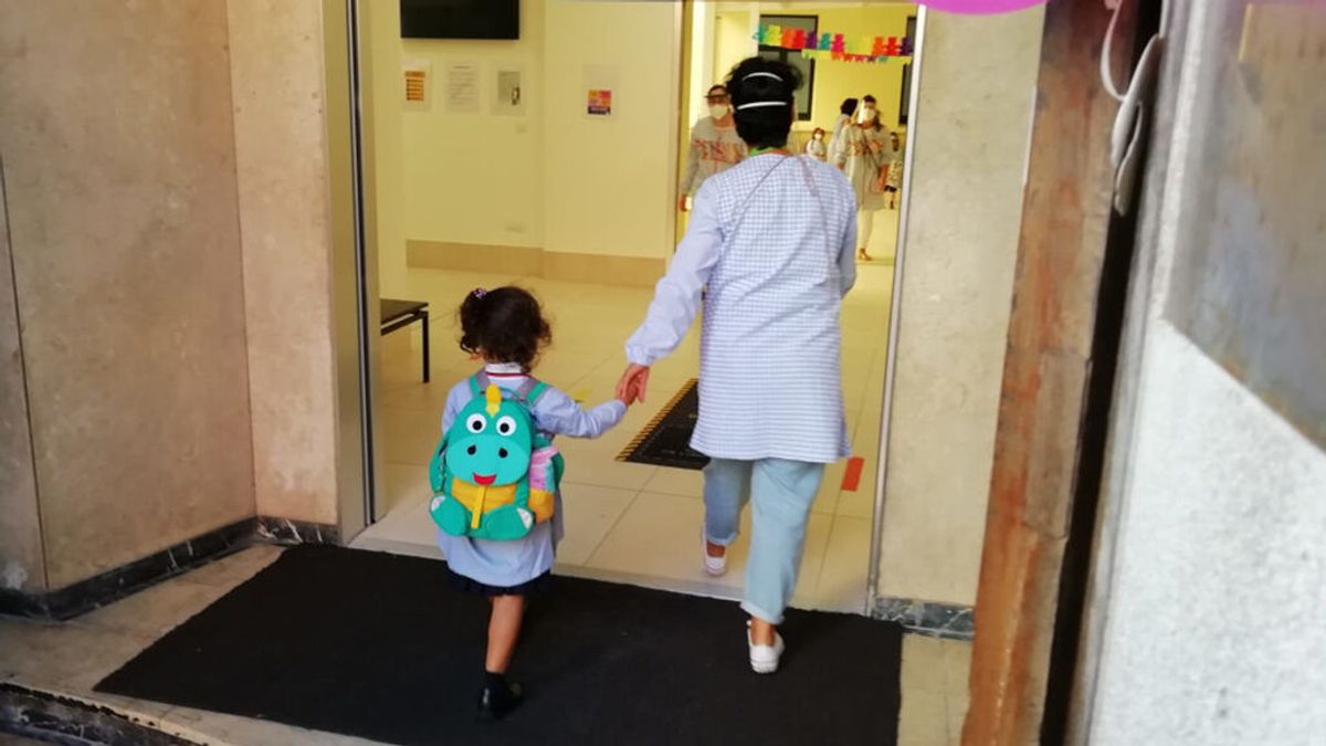 La vuelta a las aulas en Galicia se produce con unos 9.000 contagios afectando a la comunidad educativa La vuelta a las aulas en Galicia se produce con unos 9.000 contagios afectando a la comunidad educativa