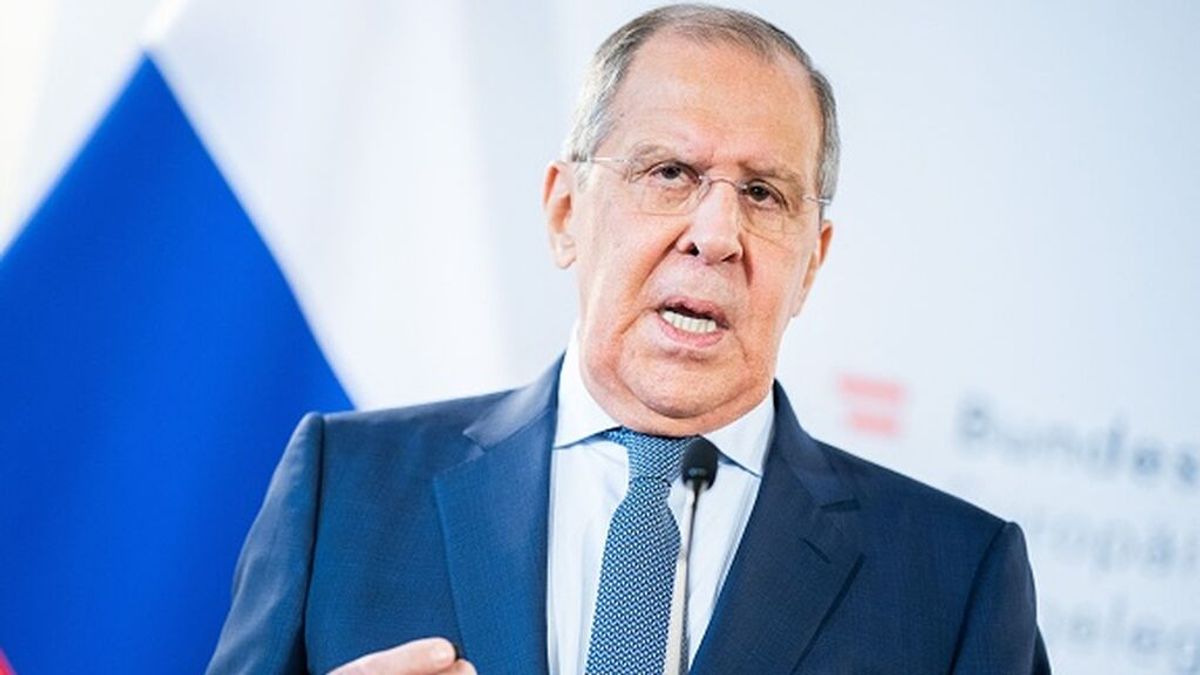 Lavrov "tensa" las relaciones con la OTAN horas antes de la reunión en Ginebra Lavrov "tensa" las relaciones con la OTAN horas antes de la reunión en Ginebra