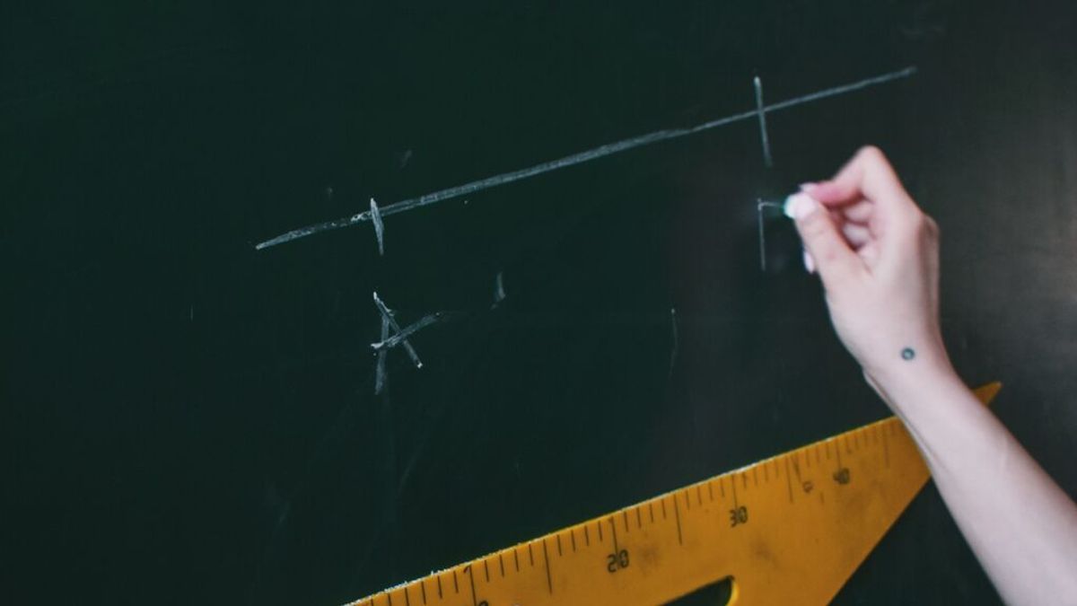 Cataluña llama a 1.568 profesores más para cubrir las nuevas bajas en las escuelas Cataluña llama a 1.568 profesores más para cubrir las nuevas bajas en las escuelas
