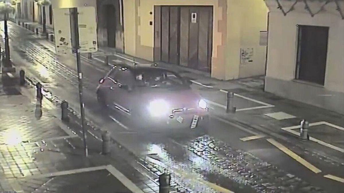La Policía Local de Granada pide ayuda para encontrar un vehículo fugado tras un accidente