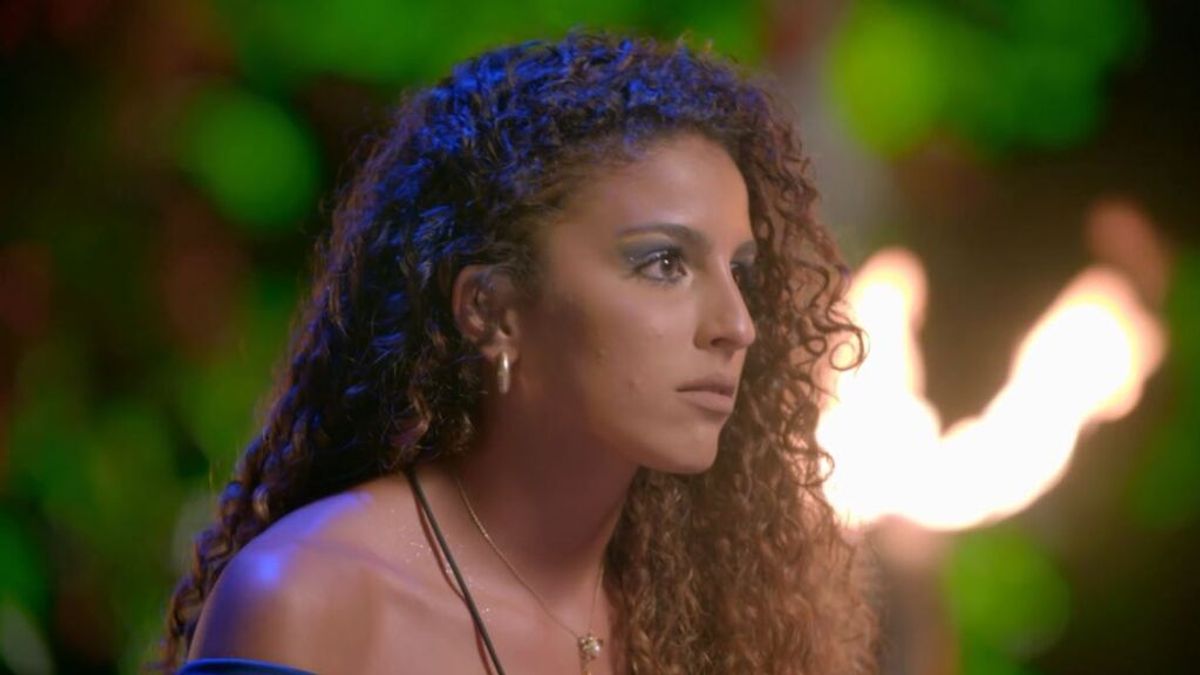 Zoe aclara lo que siente por Tania en la hoguera final con Josué